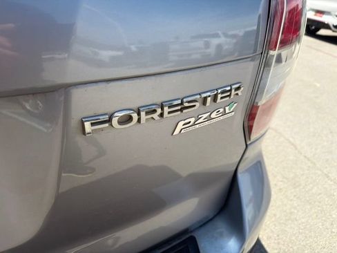 Used 2016 Subaru Forester 2.5i Limited AWD/4WD image 5
