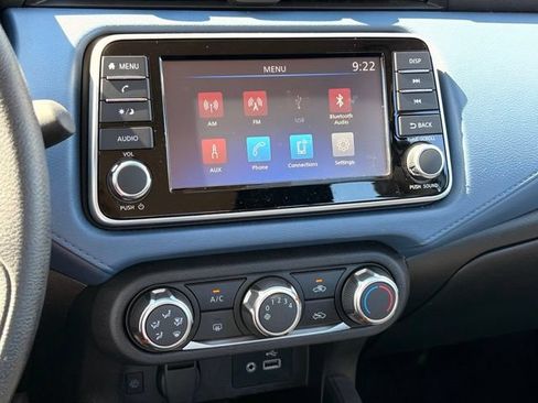 Used 2025 Nissan Versa SV FWD image 17