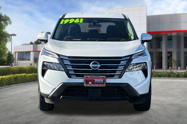 Used 2025 Nissan Rogue SV AWD/4WD image 10