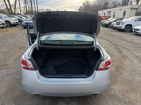 Used 2015 Nissan Altima 2.5 S w/ Power Driver Seat Package FWD image 25
