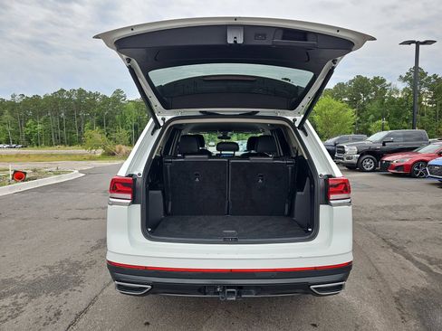 Used 2024 Volkswagen Atlas SE FWD image 15