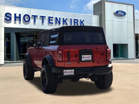 Used 2022 Ford Bronco Wildtrak image 6