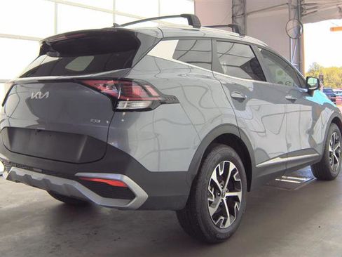 Used 2024 Kia Sportage EX AWD/4WD image 9
