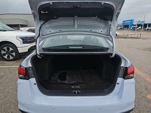 Used 2024 Nissan Versa SR FWD image 22
