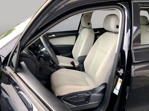 Used 2021 Volkswagen Tiguan S FWD image 8