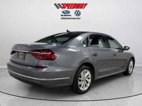 Used 2018 Volkswagen Passat 2.0T SE FWD image 6