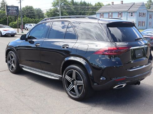 Used 2025 Mercedes-Benz GLE 450e 4MATIC w/ AMG Line Exterior image 8