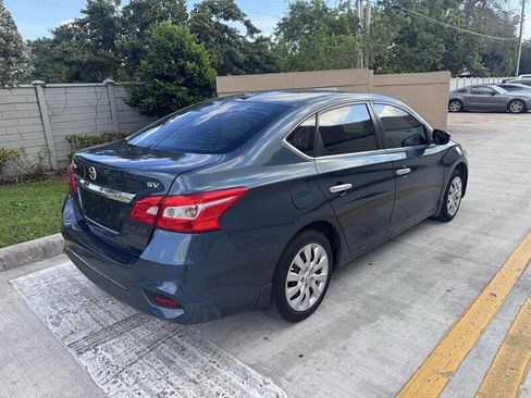 Used 2017 Nissan Sentra SV image 5