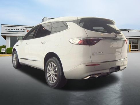Used 2024 Buick Enclave Premium image 6