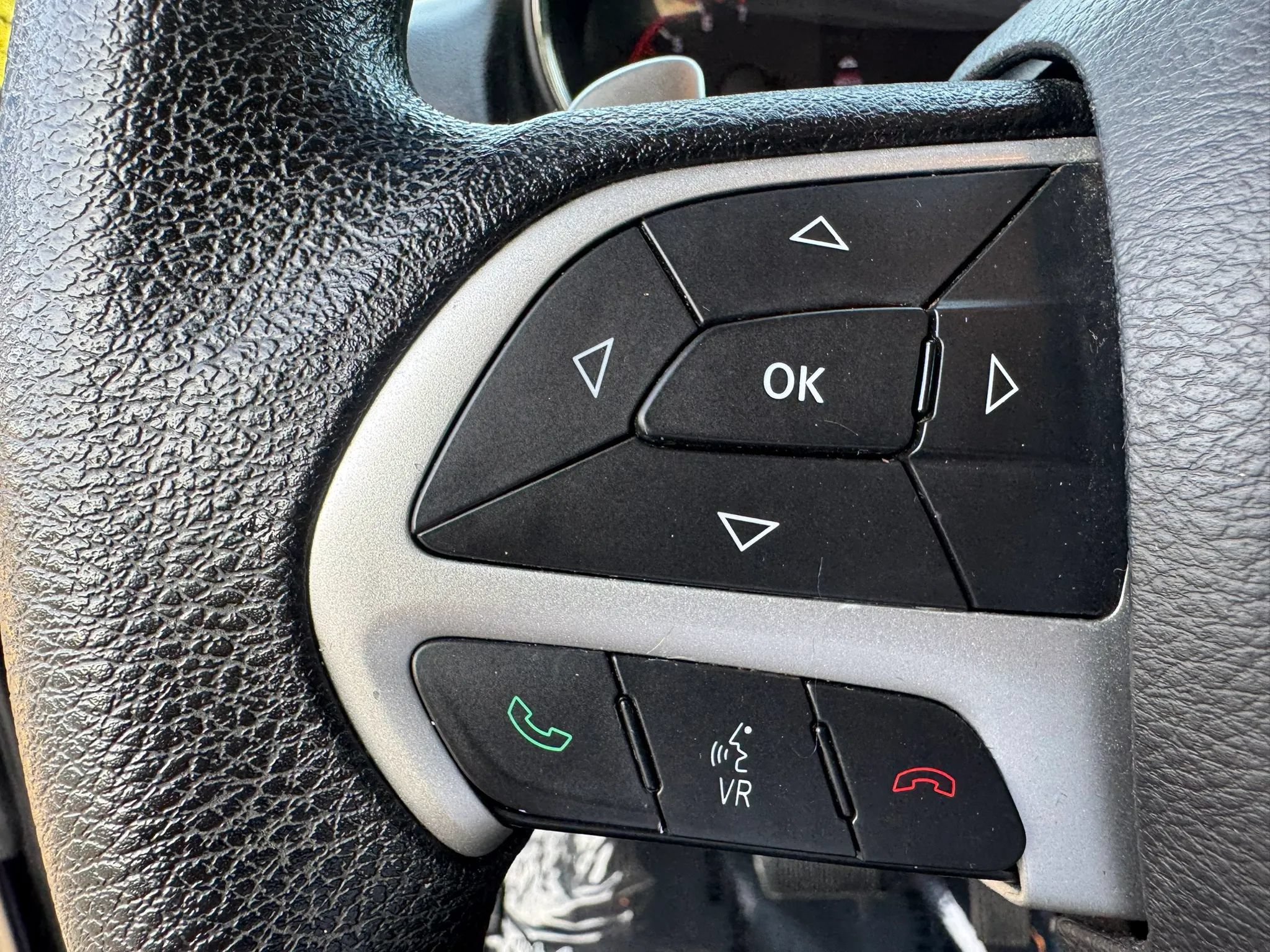 Used 2014 Dodge Durango SXT AWD/4WD image 16