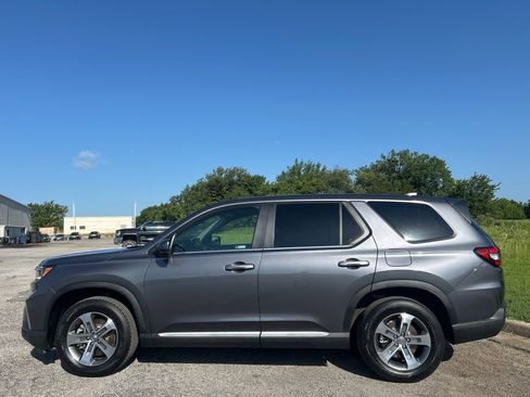 Used 2024 Honda Pilot EX-L image 9