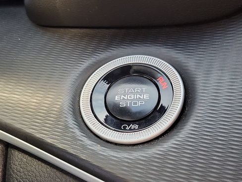 Used 2024 Jeep Grand Cherokee L Altitude AWD/4WD image 26