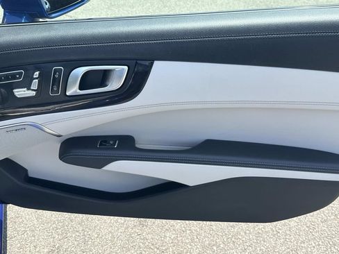 Used 2020 Mercedes-Benz SL 550 image 13