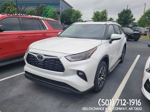 New 2025 Toyota Highlander XLE AWD/4WD image 1