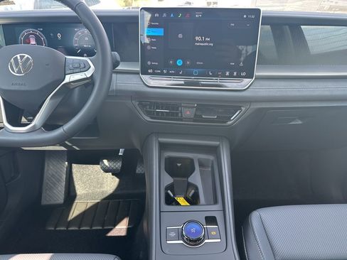 New 2025 Volkswagen Tiguan SE image 15