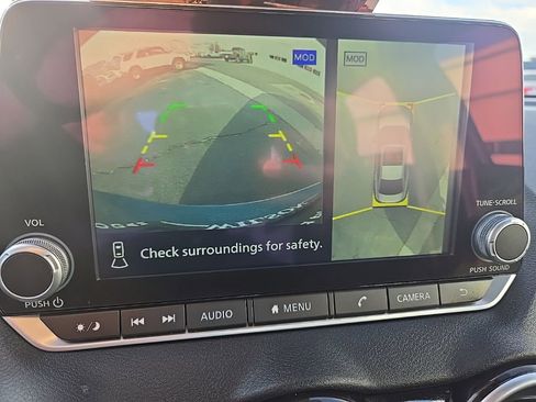 Used 2024 Nissan Sentra SR w/ SR Premium Package image 21