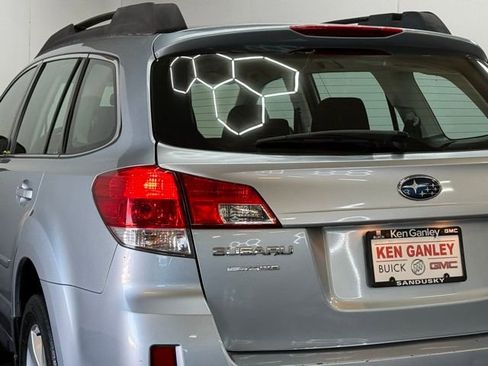 Used 2014 Subaru Outback 2.5i image 9