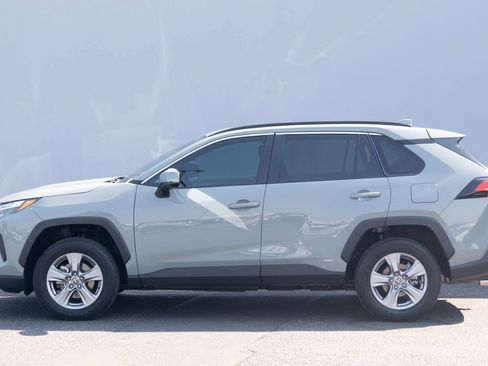Used 2023 Toyota RAV4 XLE w/ Convenience Package AWD/4WD image 28