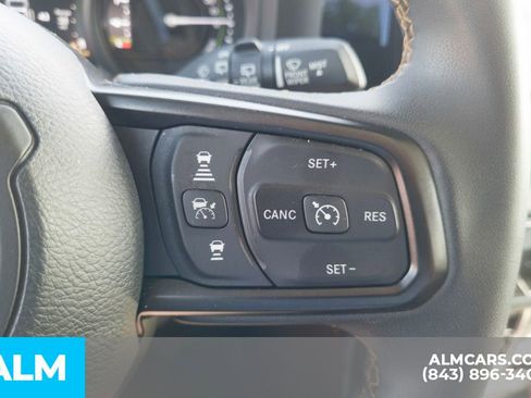 Used 2024 Jeep Wrangler Unlimited AWD/4WD image 10