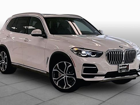 Used 2023 BMW X5 sDrive40i w/ Premium Package RWD image 2