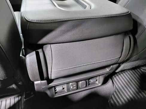 Used 2019 GMC Sierra 1500 SLE w/ SLE Value Package image 42