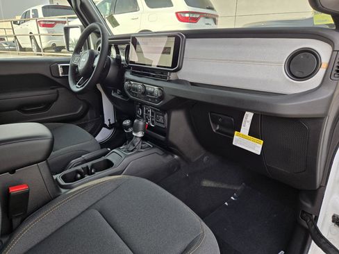 New 2026 Jeep Gladiator Sport image 33