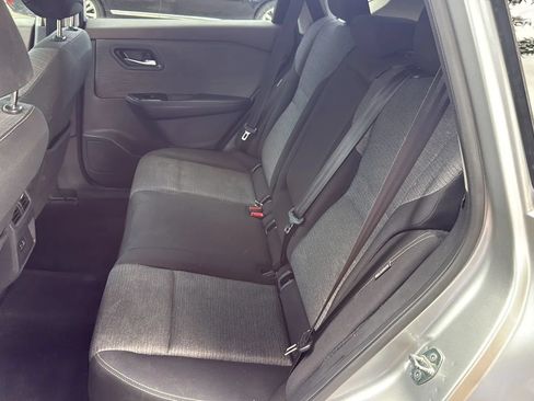 Used 2021 Nissan Rogue SV FWD image 16