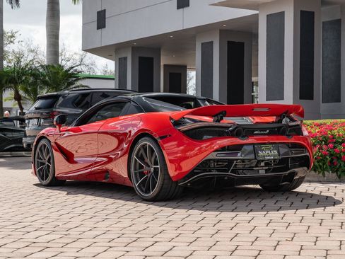 Used 2020 McLaren 720S Performance RWD image 35