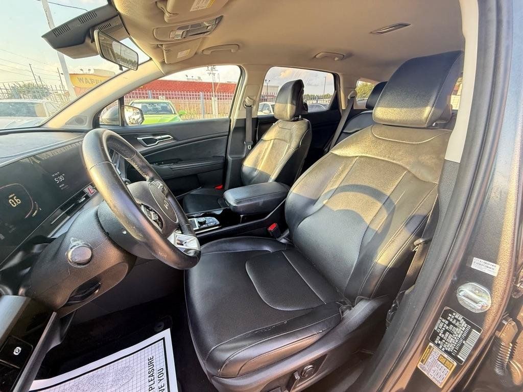 Used 2023 Kia Sportage EX FWD image 14