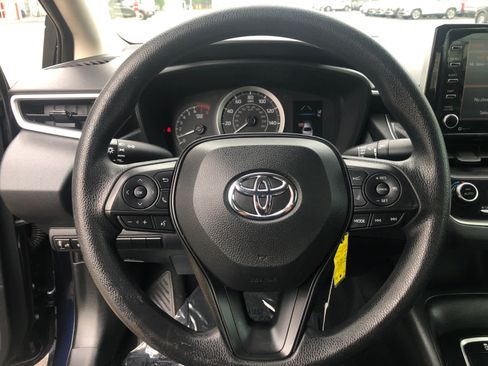 Used 2021 Toyota Corolla LE FWD image 8