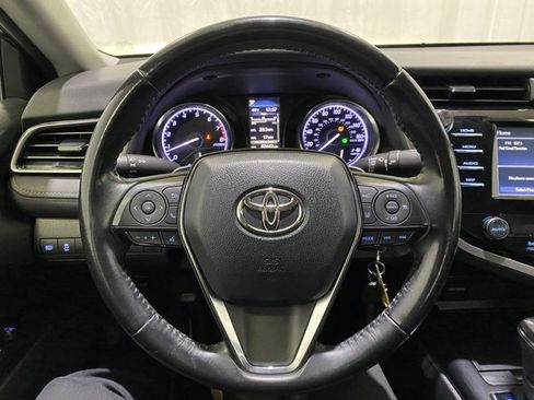 Used 2020 Toyota Camry SE image 17