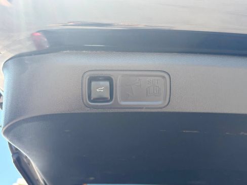 Used 2024 Ford Expedition Max Limited RWD image 19