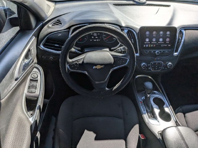 Used 2021 Chevrolet Malibu LT FWD image 15