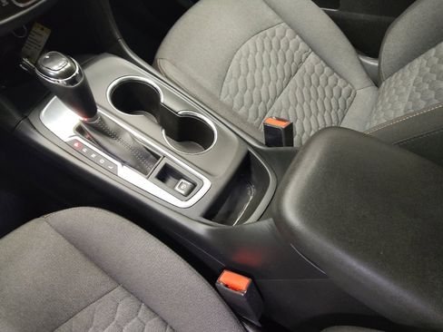 Used 2018 Chevrolet Equinox LT w/ LPO, Floor Liner Package FWD image 26