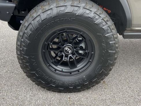 New 2025 Ford Bronco Big Bend w/ Black Diamond Package AWD/4WD image 7