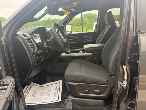 Used 2025 RAM 2500 Big Horn AWD/4WD image 12