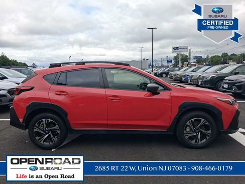 Used 2024 Subaru Crosstrek 2.0i Premium AWD/4WD image 2