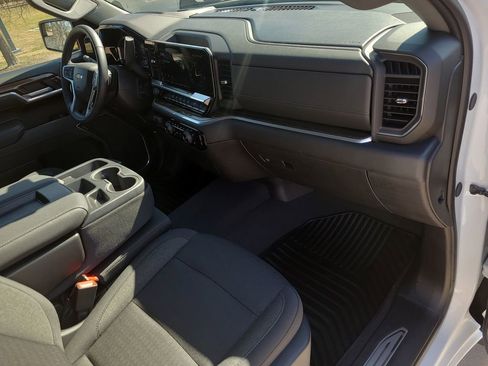 Used 2026 Chevrolet Silverado 1500 LT image 10