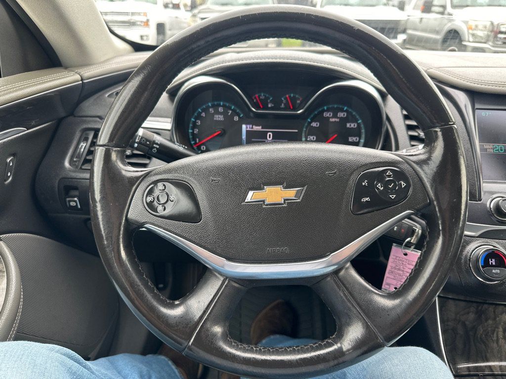 Used 2015 Chevrolet Impala LT FWD image 15