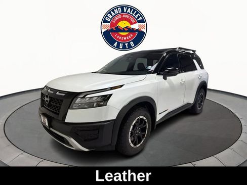 Used 2025 Nissan Pathfinder Rock Creek image 3