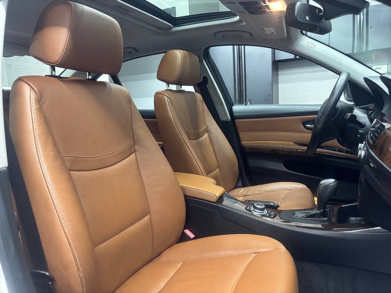Used 2011 BMW 328i xDrive Sedan AWD/4WD image 28