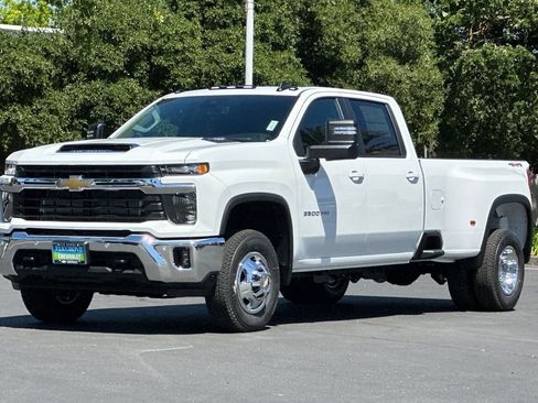 New 2026 Chevrolet Silverado 3500 LT image 7