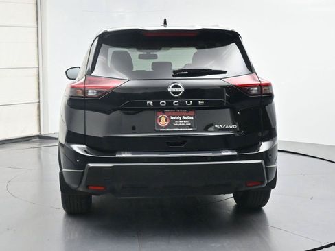 Certified 2024 Nissan Rogue SV w/ SV Premium Package AWD/4WD image 17