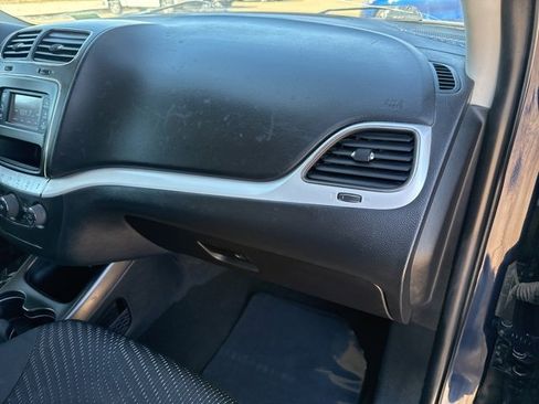 Used 2018 Dodge Journey SE w/ Connectivity Group image 53