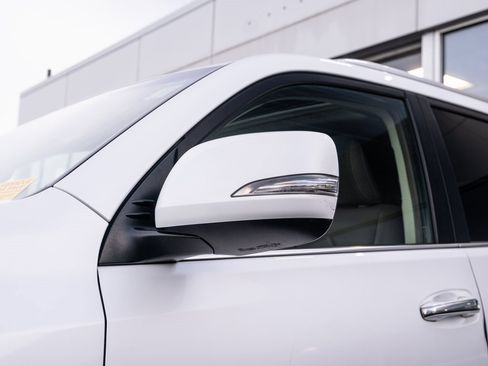 Used 2018 Lexus GX 460 image 10