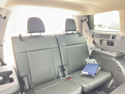 New 2025 Hyundai Santa Fe Limited image 38