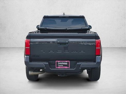 Certified 2025 Toyota Tacoma TRD Off-Road AWD/4WD image 6