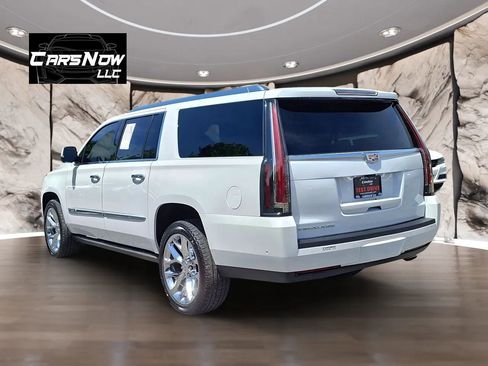 Used 2019 Cadillac Escalade ESV Platinum AWD/4WD image 4
