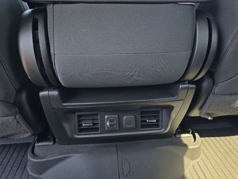 Certified 2021 Chevrolet Silverado 1500 RST w/ Z71 Off-Road Package AWD/4WD image 18