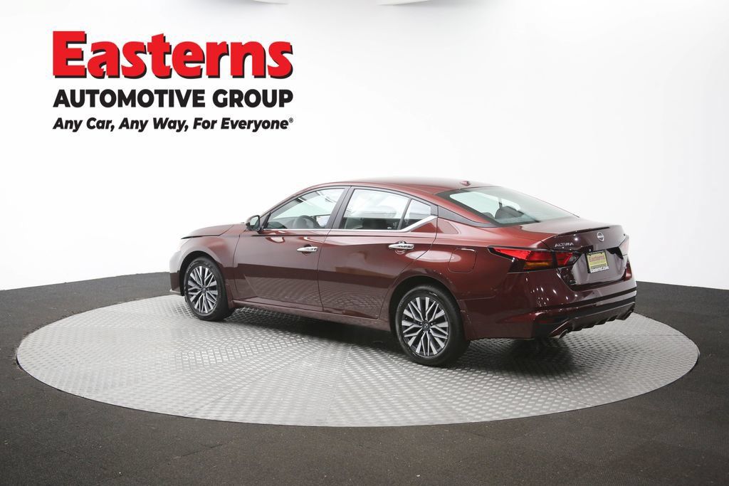 Used 2024 Nissan Altima 2.5 SV w/ SV Premium Package AWD/4WD image 65
